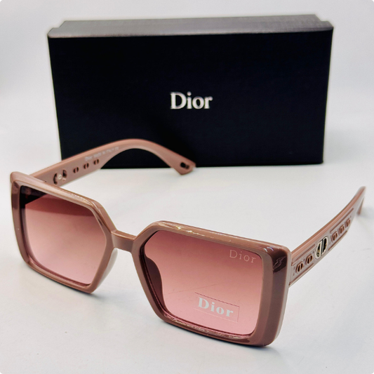 Dior Retro-Inspired Sunglasses – Classic Meets Contemporary