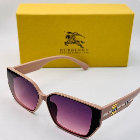 Burberry Retro-Inspired Sunglasses – Vintage Sophistication